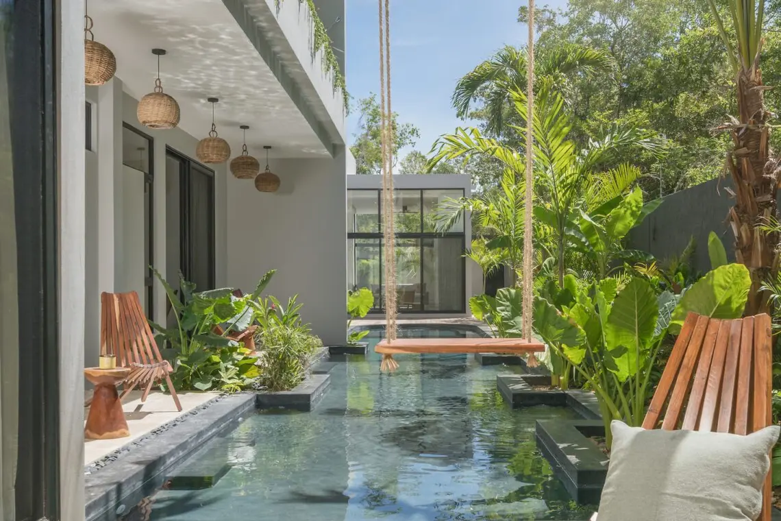 041e8322 76c5 4d38 8db1 2462240ce18c