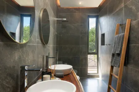 05dfa5a2 2359 465a 99f3 52c7e6113fee