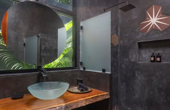 2162db15 7dd2 49a2 b4e5 76ea5f4e06f1