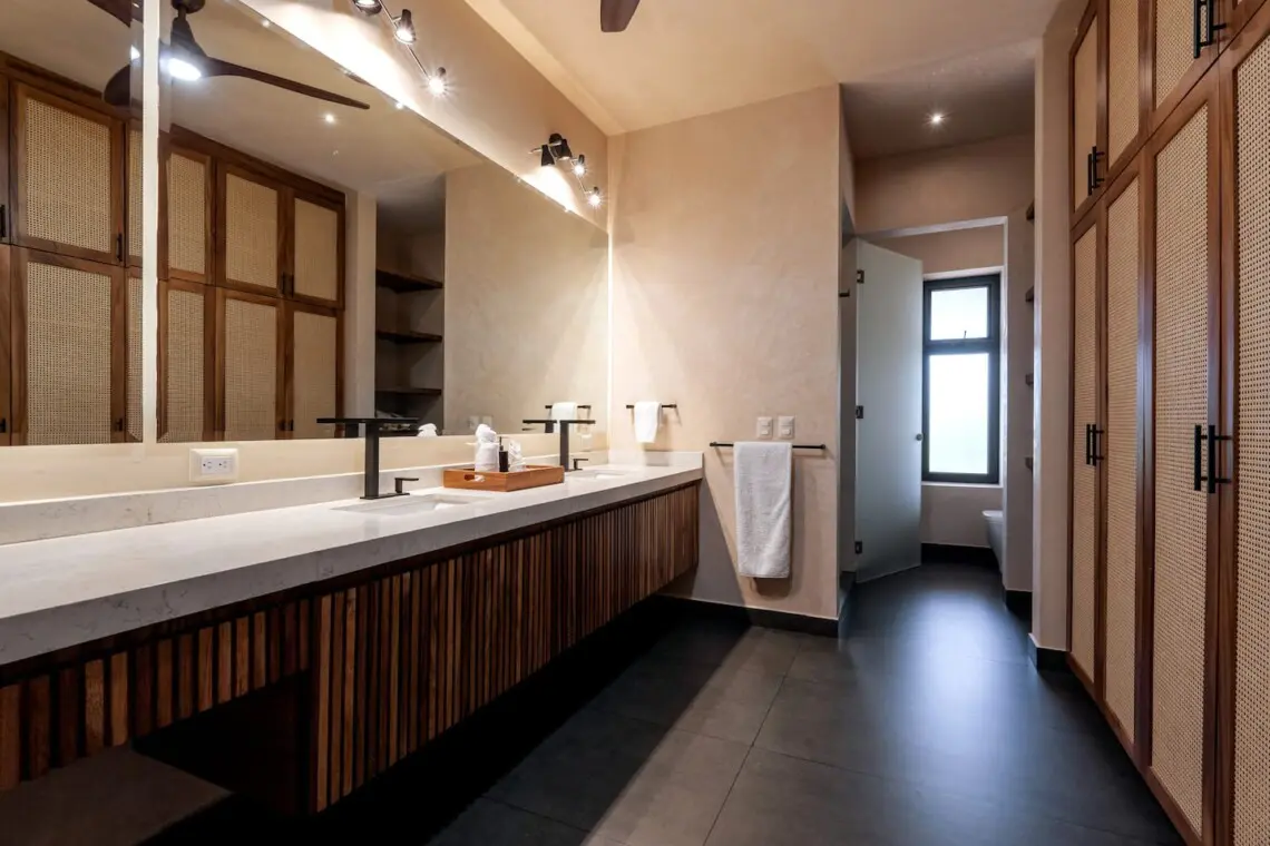 27a58489 92b9 47aa 8a72 1dca2c790c27