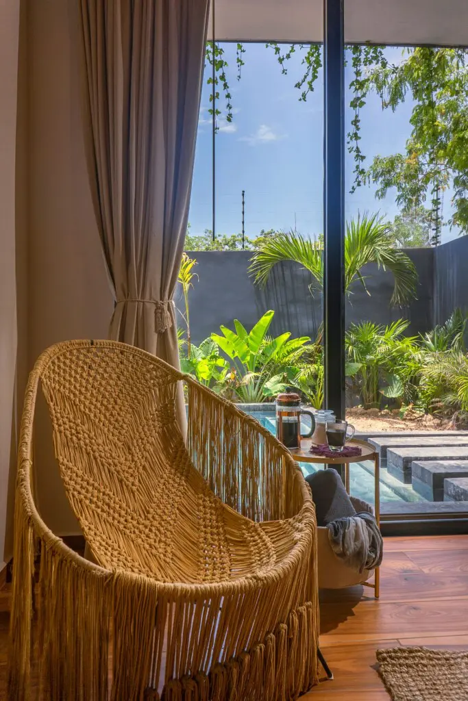 34f1f8df 6563 4ec5 8dd5 f4170ad45734