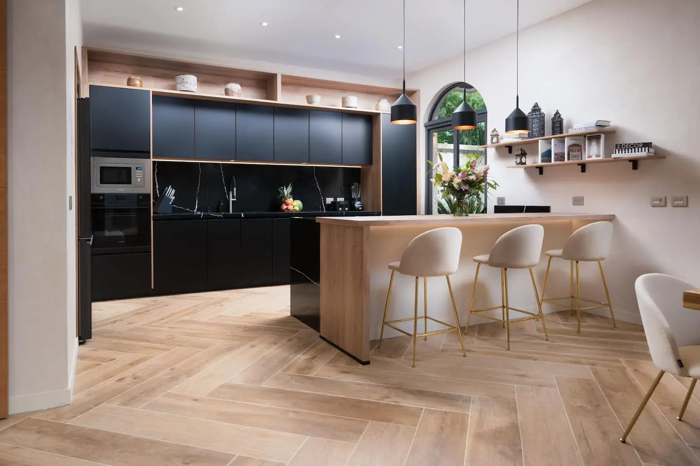 496d9e1b d9ea 4737 bee9 69fbf33d93b7