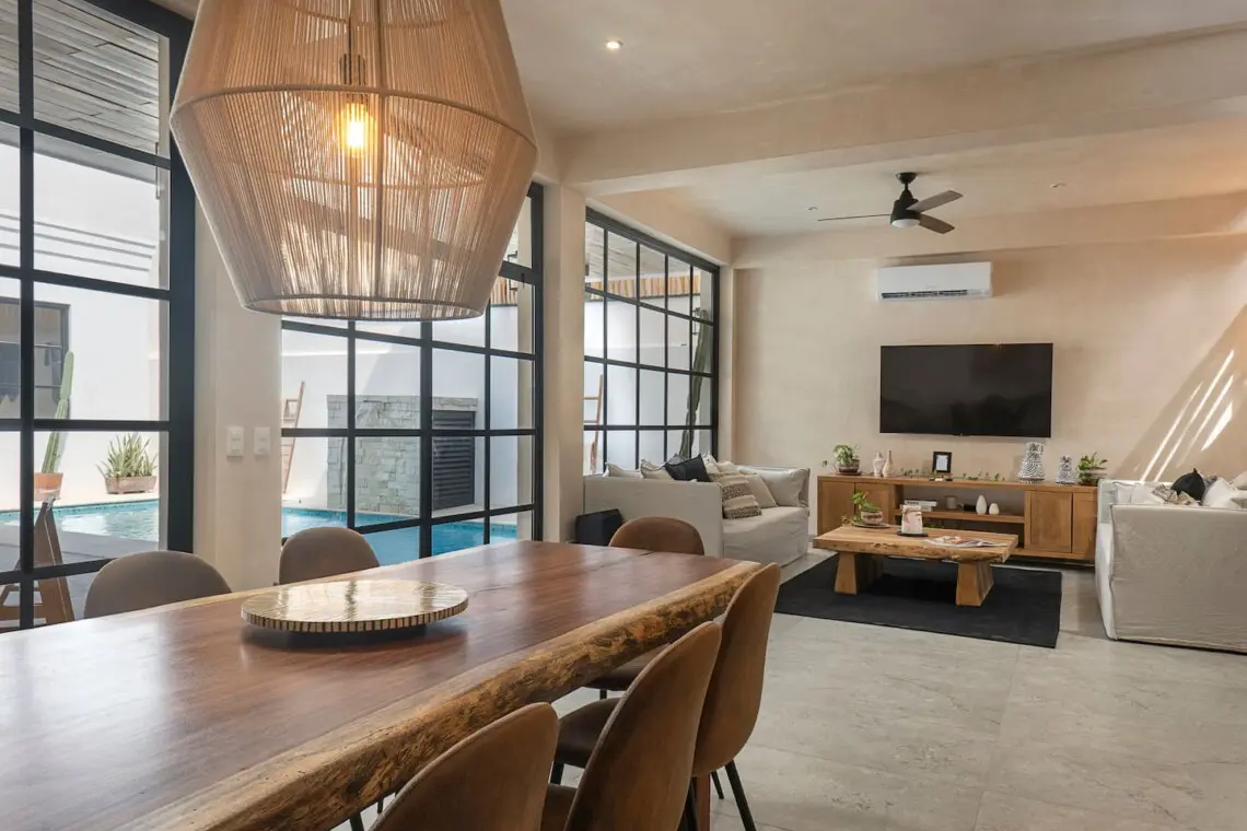 4afe0a99 2e0d 498d 96e0 55a26a77ab6c