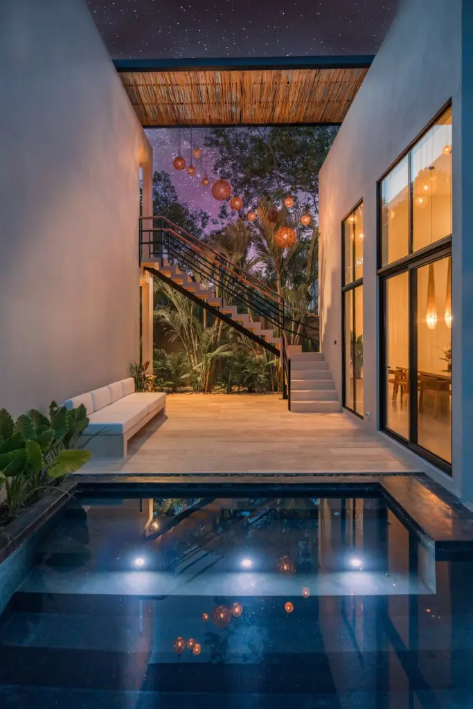 4ec83408 f577 4c4d a792 6727297cfa4f