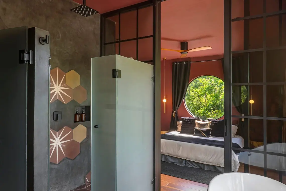 56215052 ae13 439d b7ff c02e28546b8f