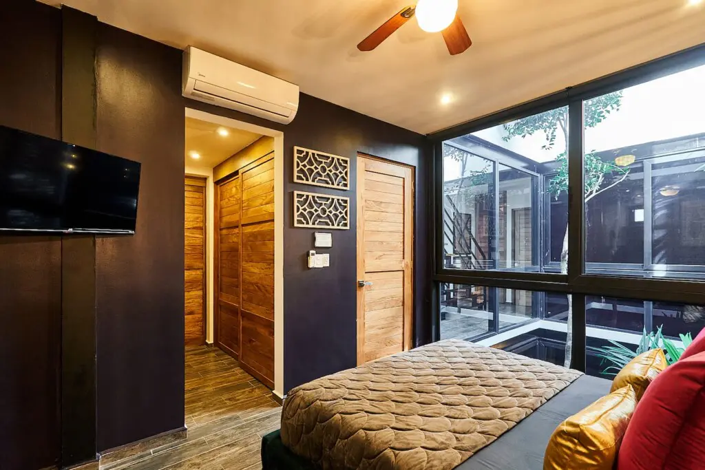 8790b0f6 d856 48da ac5f a35570a0ae8d