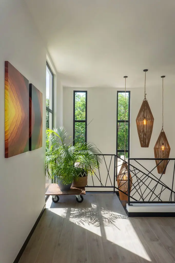 87db9edc fa34 4381 bd32 40cb19f250a5