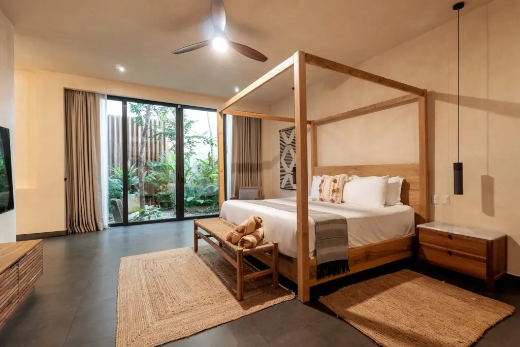 9989e6ca 67a7 442e a46b 3a168cf8c5a5