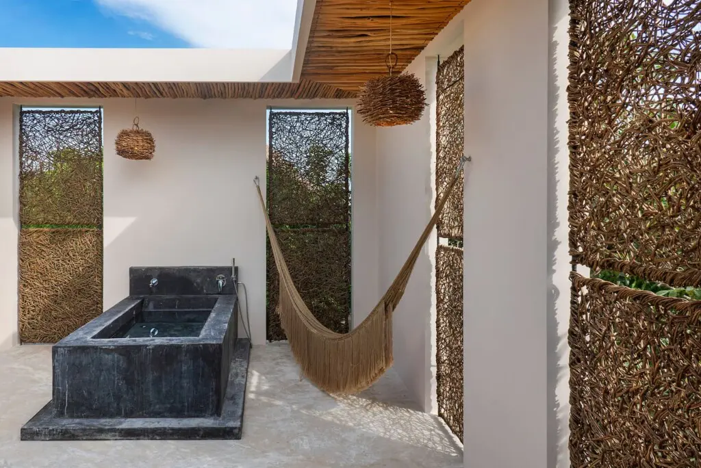 9b326846 7050 4e92 96a5 8b393547f5ff