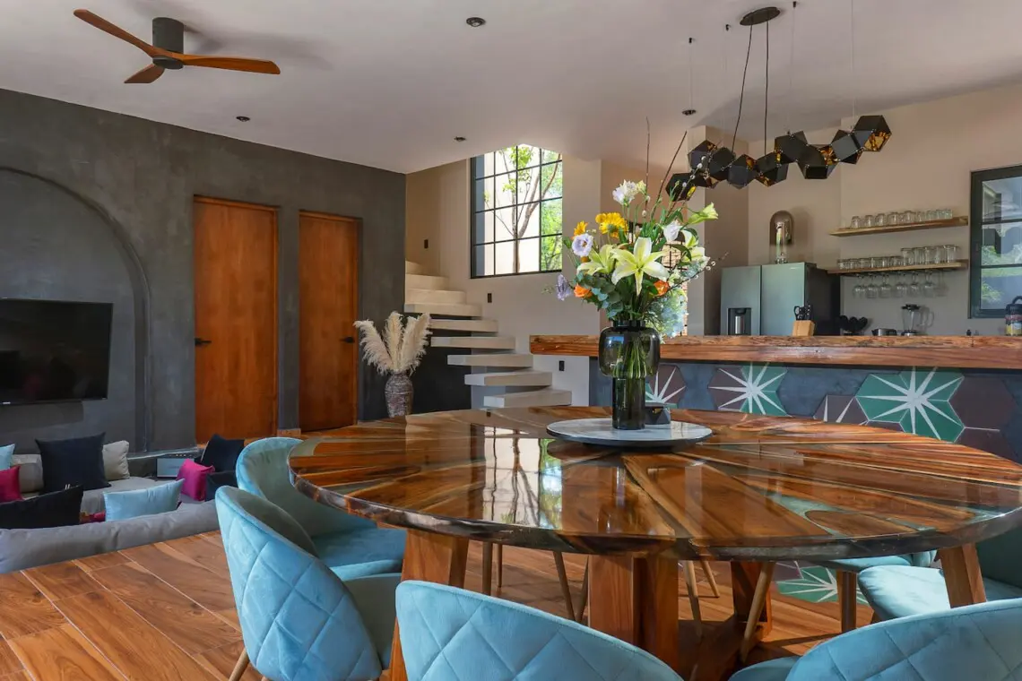 9e7def00 eb26 4047 8b72 bb9b9c0e711b