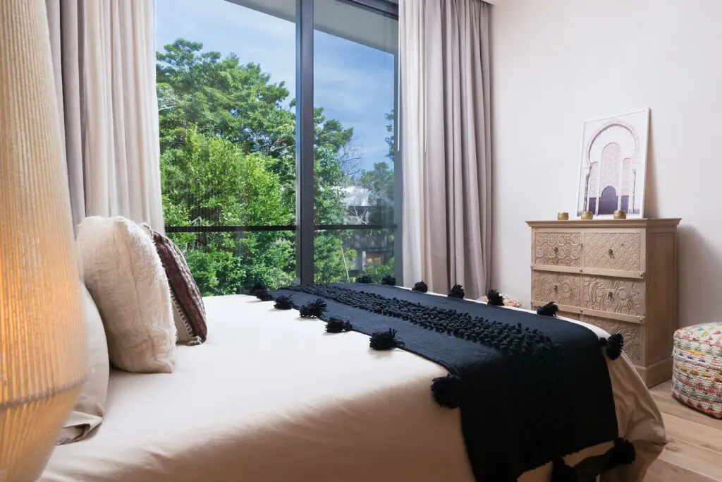 af7eb871 db2a 4a70 b8e1 d47cb9167ec6