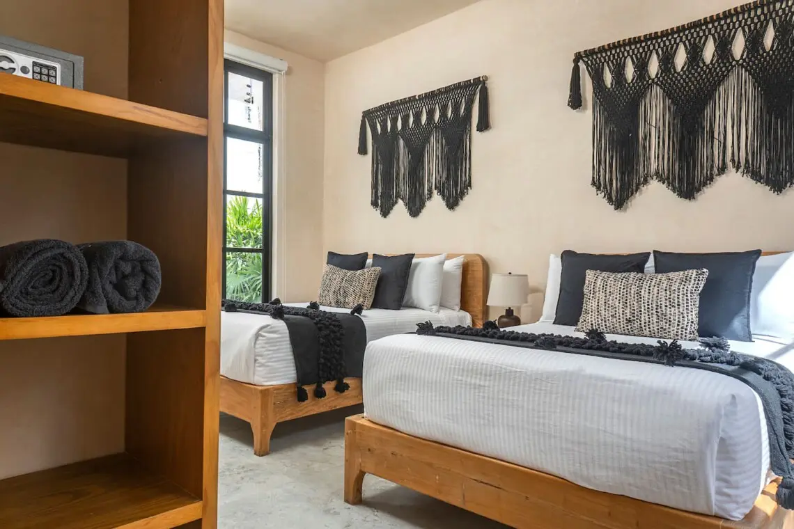 b4d21a28 cd4b 438d a2d6 fced64105ecb