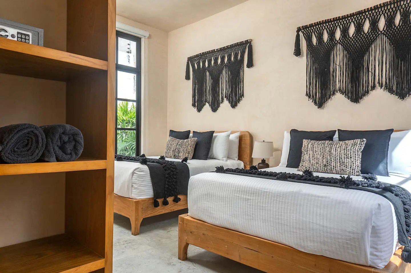 b4d21a28 cd4b 438d a2d6 fced64105ecb