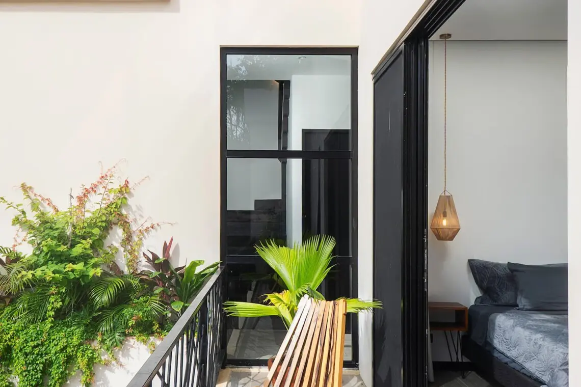 ba86ace0 70f0 40d3 b4d8 d812ad2f4456