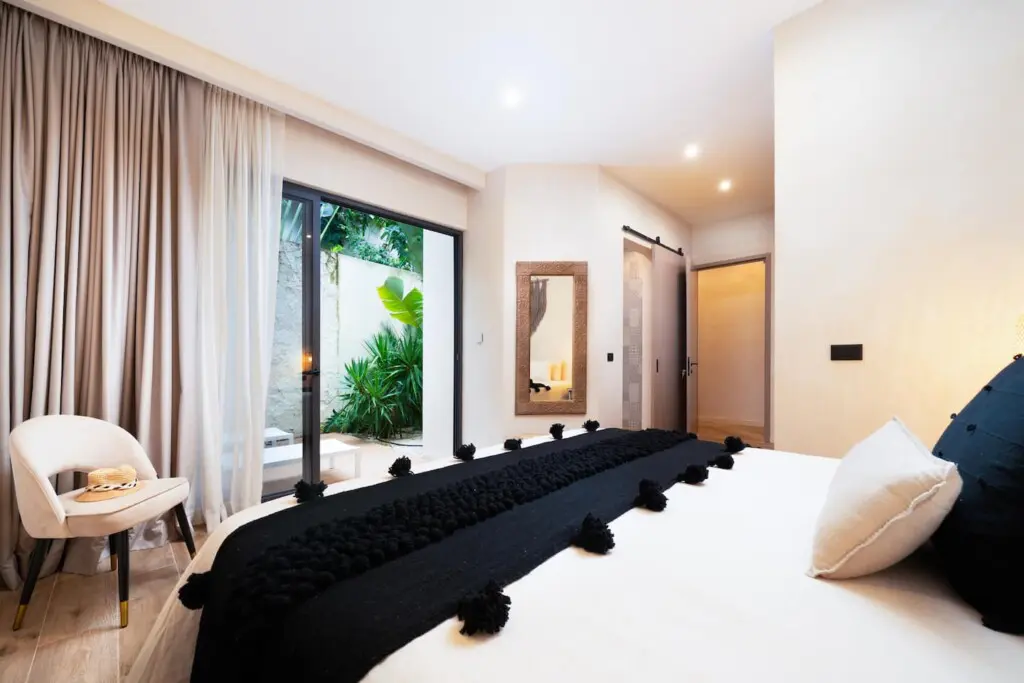 c2ff8858 e2fe 46e4 8116 b201db126e40