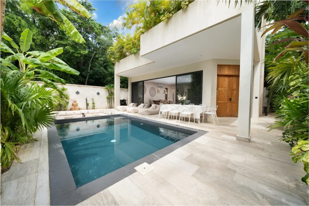 c4c5283d e34c 4ebc b9ae fffc3a04290c