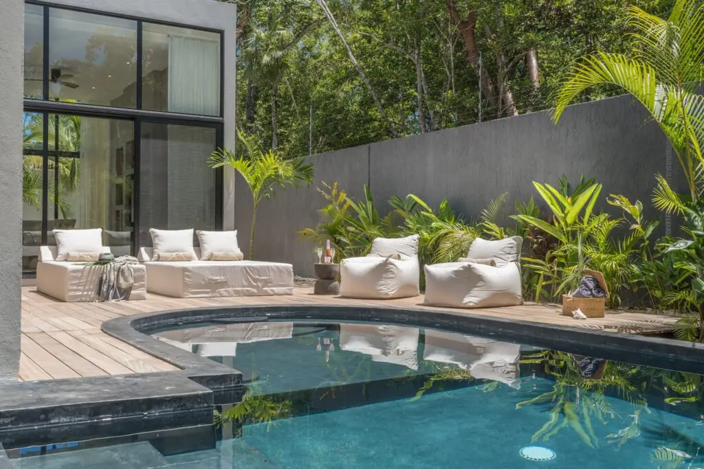 c4f6a0e7 82d2 4a3a 9c81 3ba235f6011f