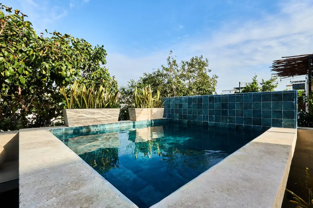 c9c583ee 61c3 4bcf 8861 ce1d46c7f5c0