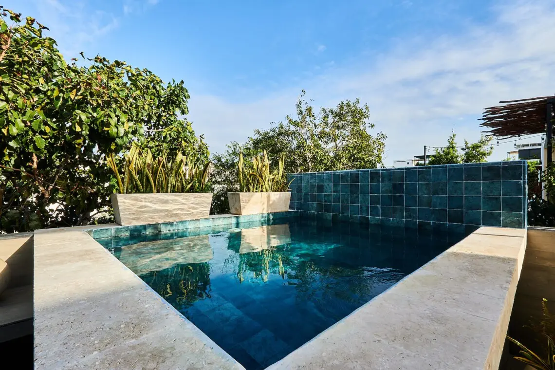 c9c583ee 61c3 4bcf 8861 ce1d46c7f5c0