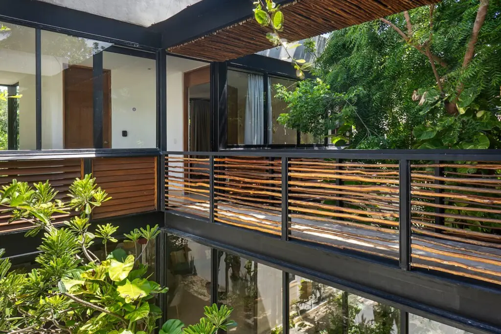 de30b147 1b54 4e55 a162 f8f7c746a1c2