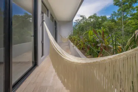 e3ef6fbf c2e5 433f a7fe efe16a2c44e1