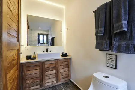 f24837de d0f8 4901 8d73 52eae85b8957