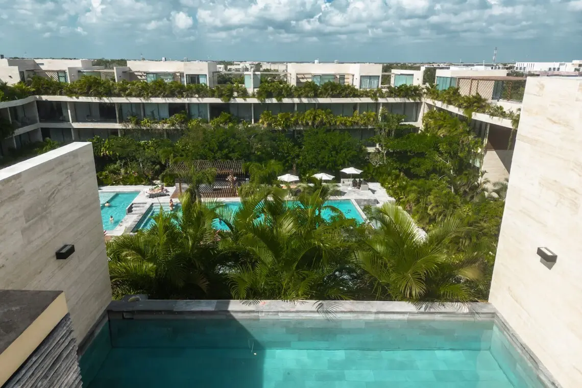 f42b04fd be04 4e21 af01 6073aa7e97f9