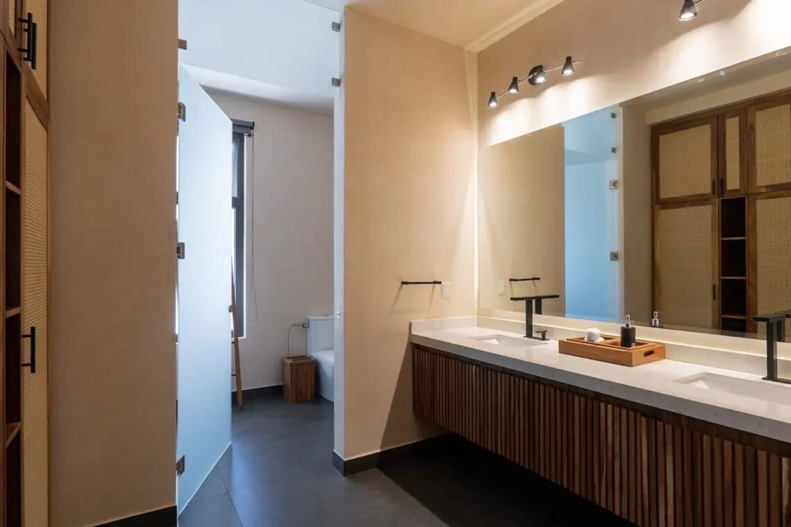 fdab2e62 4467 485f 9dff 1e5ebddcea1c