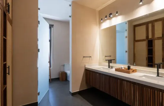 fdab2e62 4467 485f 9dff 1e5ebddcea1c