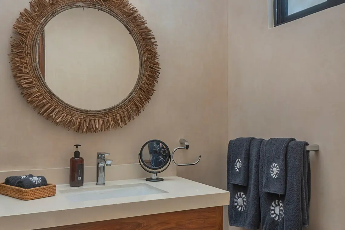 0823f295 7112 41f9 8f2d 7dfbd4440d81