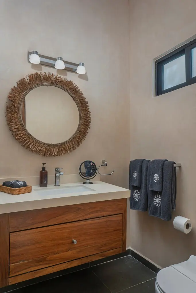 0823f295 7112 41f9 8f2d 7dfbd4440d81