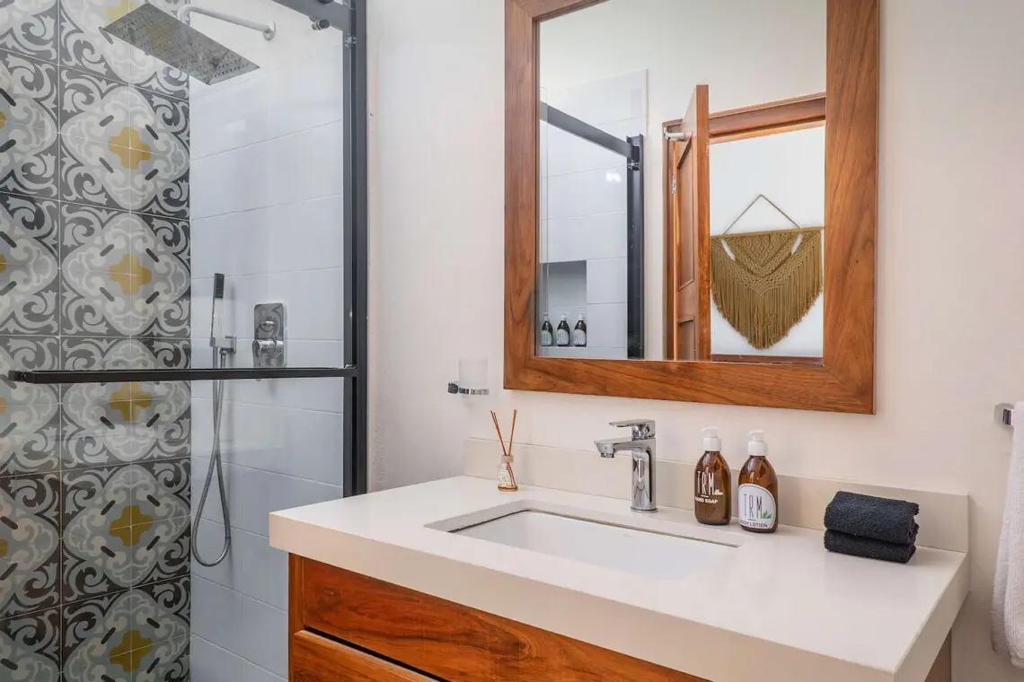 213ec10c b3cf 42cd 8c7f 8e3ba37240e6