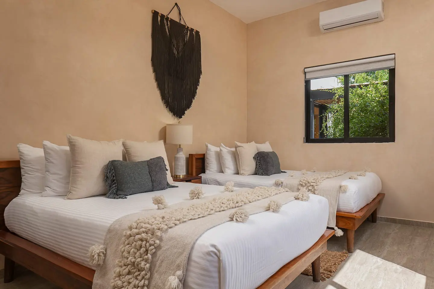 3249e22a 20b4 49d2 b4cc 27406c87332f