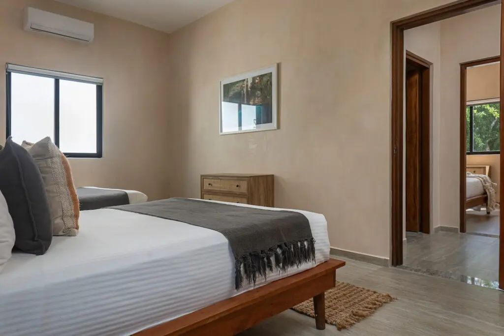 9f496de9 b700 47e5 94b9 8b065a146c56