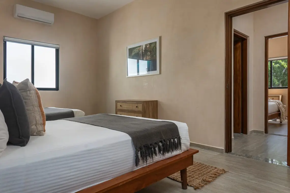 9f496de9 b700 47e5 94b9 8b065a146c56