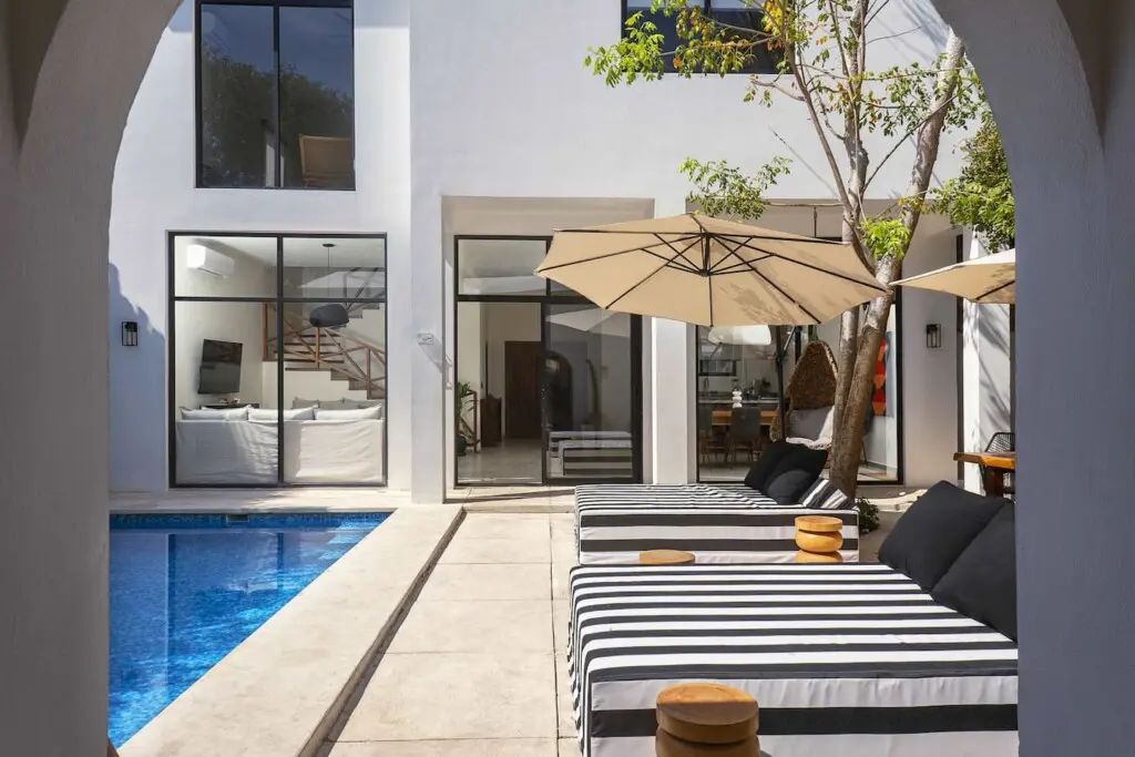 a4206a5a 800b 4381 ae7b a6392cd4ced1