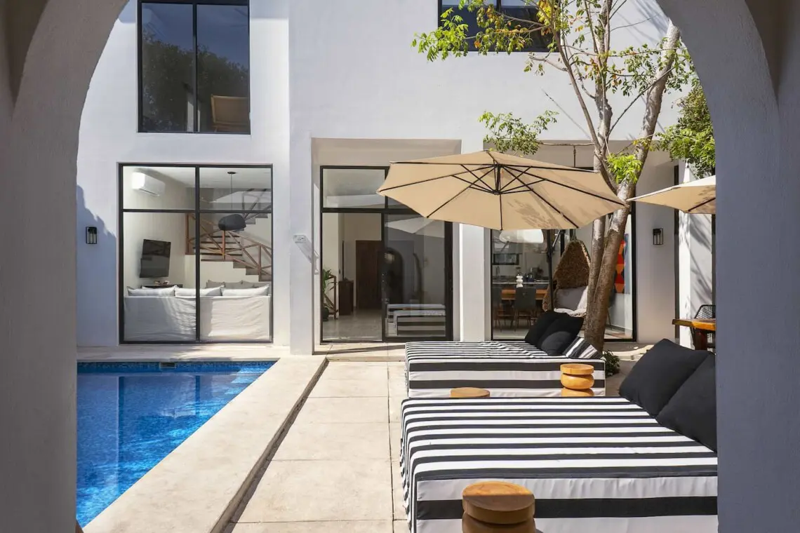 a4206a5a 800b 4381 ae7b a6392cd4ced1