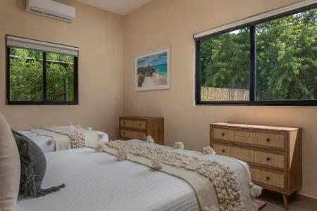 c13d0b22 364a 440d b17e 33285d7e79e5