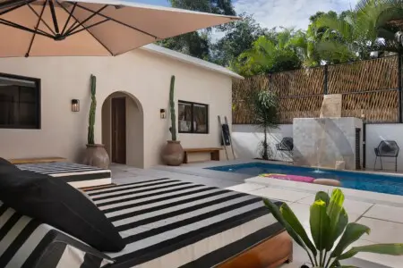 d332472c e847 4338 a16b 4863564660c9